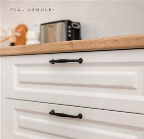 PULL HANDLES 